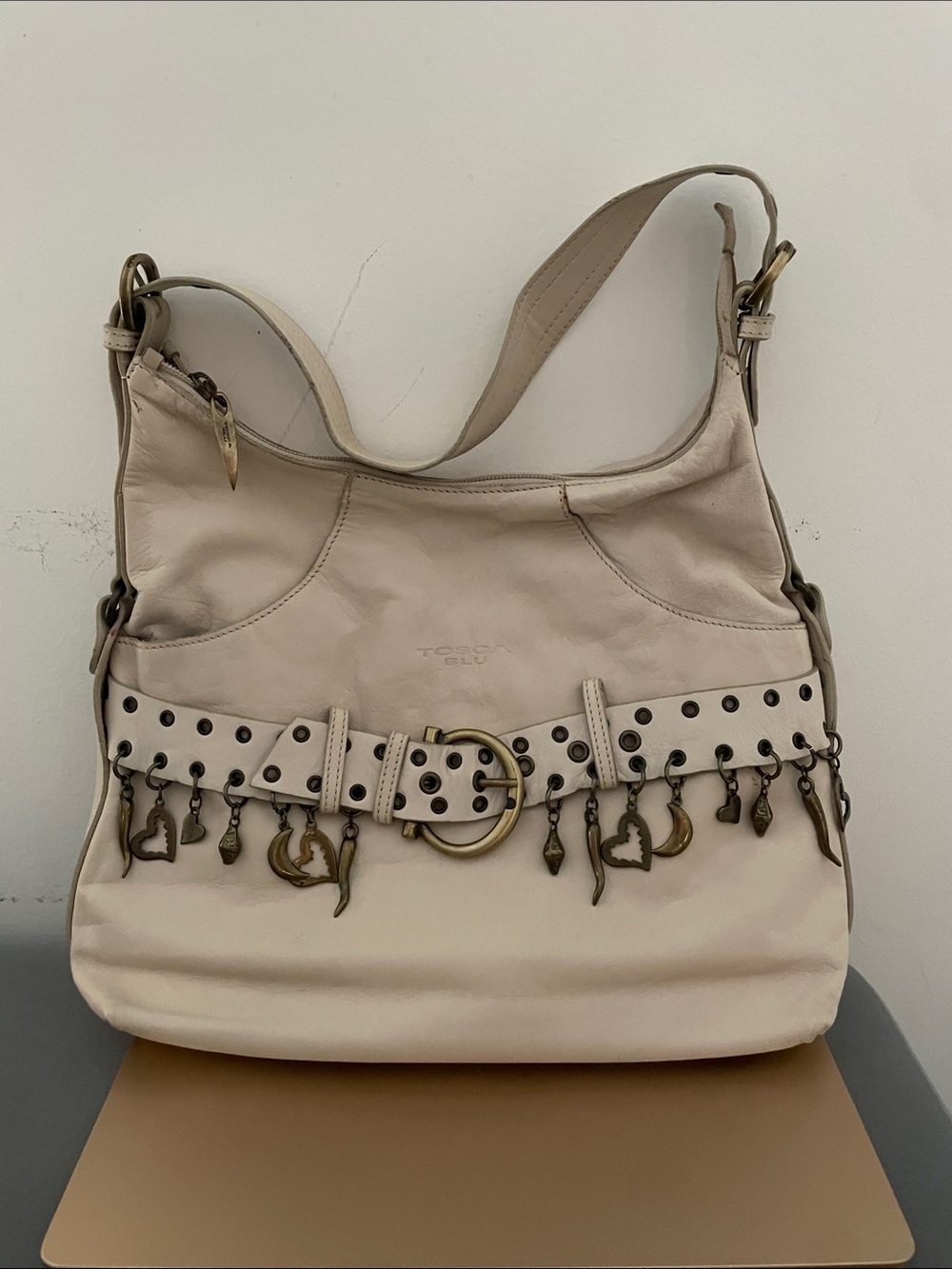 TOSCA BLU Cream Leather Shoulder Bag with Studded Charm Belt